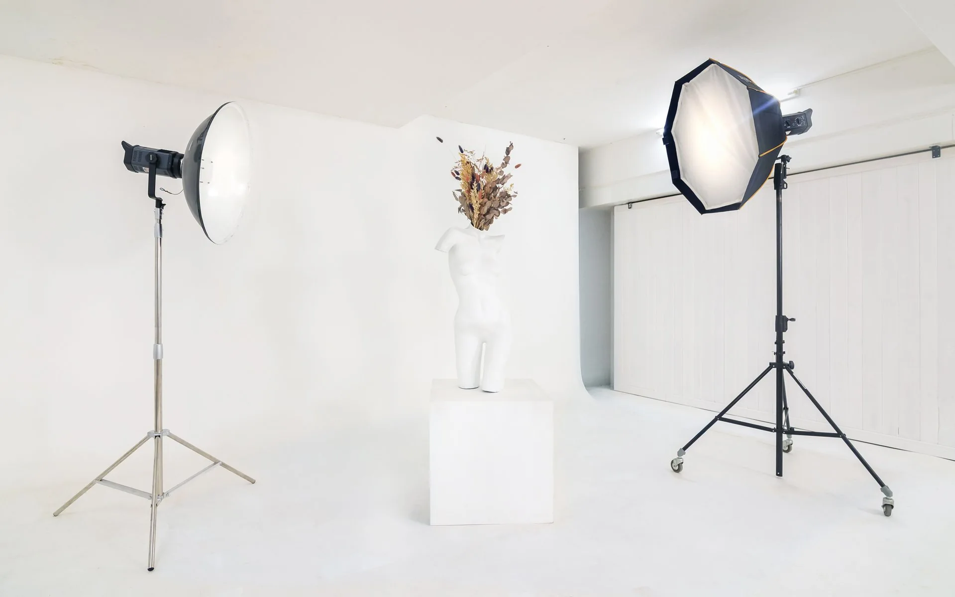 Ciclorama blanco del estudio Kong Estudio